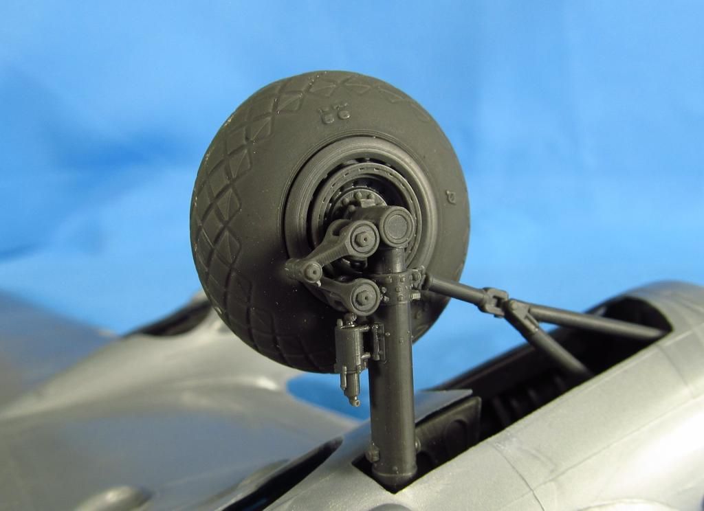 1:48 B-17. Wheels uncovered | MN modelář